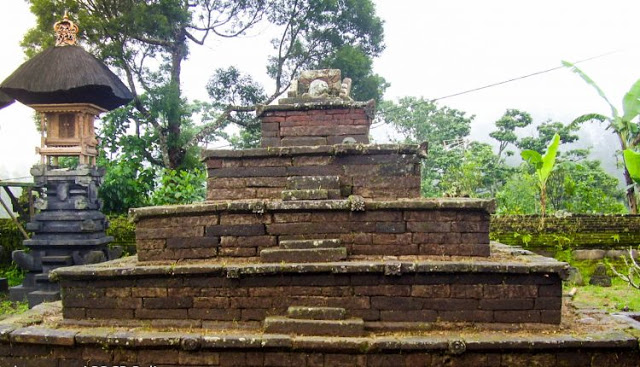 Punden Berundak Arsitektur Asli Leluhur Nusantara Attoriolong