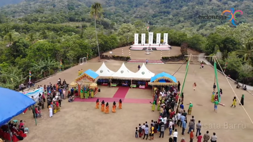 Mappadendang dan Mattojang